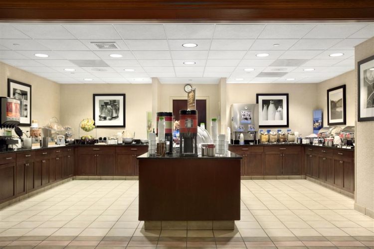 Hampton Inn & Suites Providence/Warwick-Airport , RI 02886 near Theodore Francis Green State Airport View Point 6