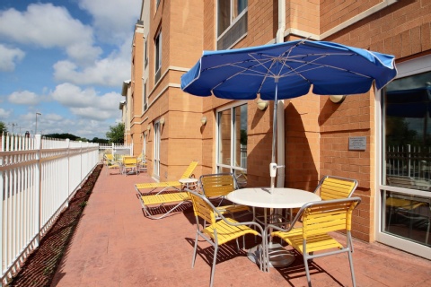 Fairfield Inn & Suites by Marriott Milwaukee Airport , WI 53154 near General Mitchell International Airport View Point 4