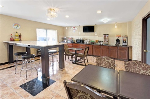 Super 8 by Wyndham Chicago O'Hare Airport , IL 60007 near Ohare International Airport View Point 6