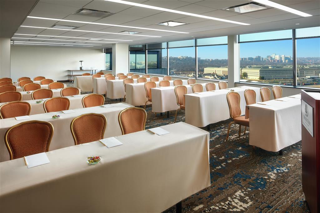 DoubleTree by Hilton Washington DC – Crystal City , VA 22202 near Ronald Reagan Washington National Airport View Point 9