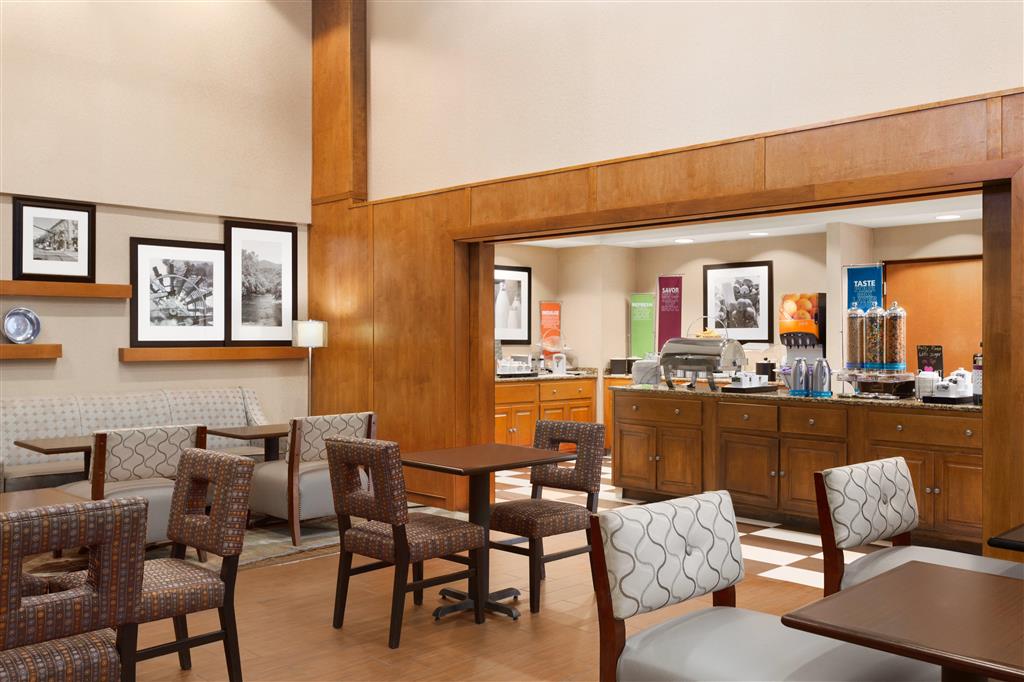 Hampton Inn & Suites Manchester-Bedford , NH 03110 near Manchester-boston Regional Airport View Point 8
