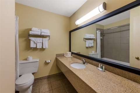 Quality Inn Saint Louis Airport , MO 63134 near Lambert-saint Louis International Airport View Point 16