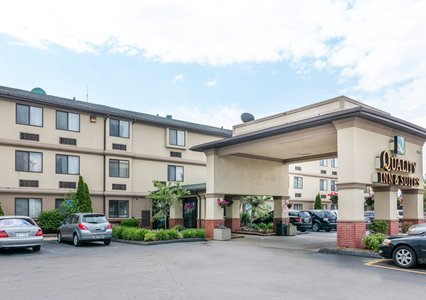 Quality Inn & Suites Detroit Metro Airport , MI 48174 near Detroit Metropolitan Wayne County Airport View Point 1