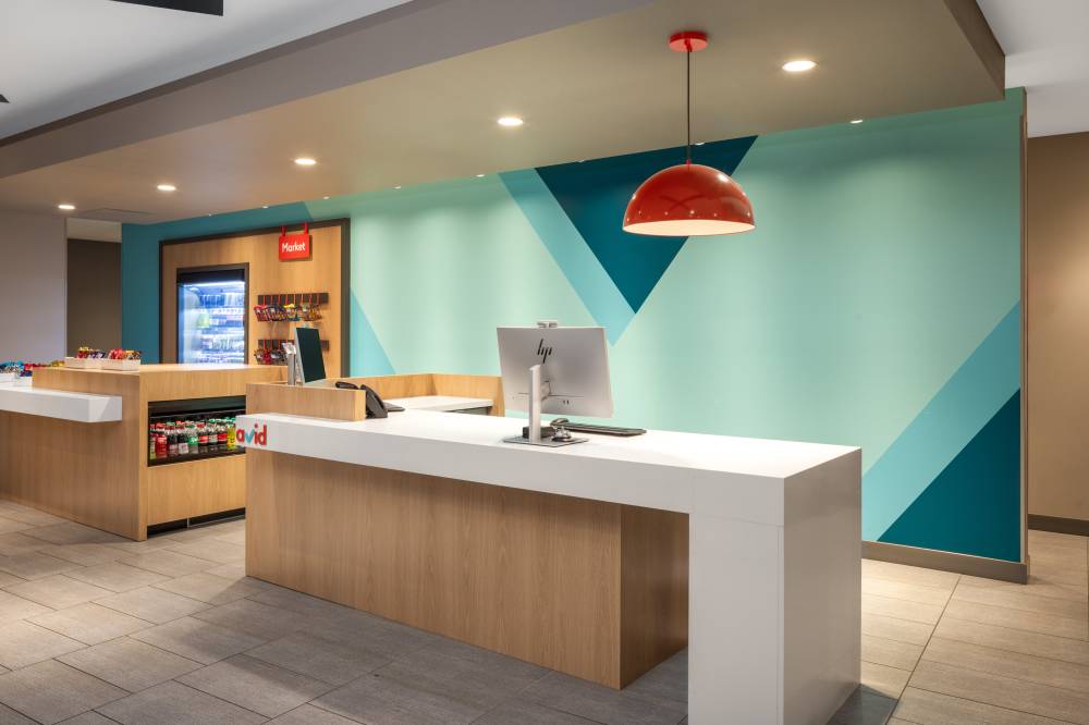 Avid Hotel West By Ihg 4