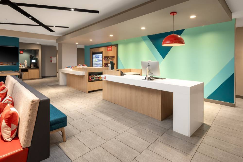 Avid Hotel West By Ihg 2