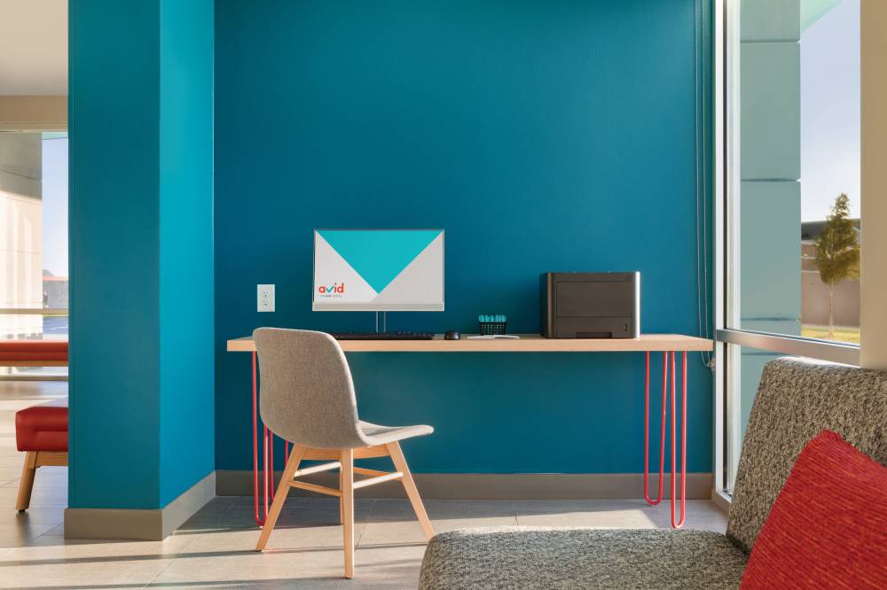 Avid Hotel West By Ihg 8