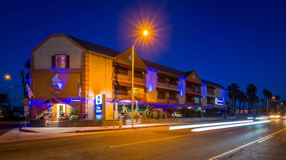 Best Western Harbour Inn & Suites