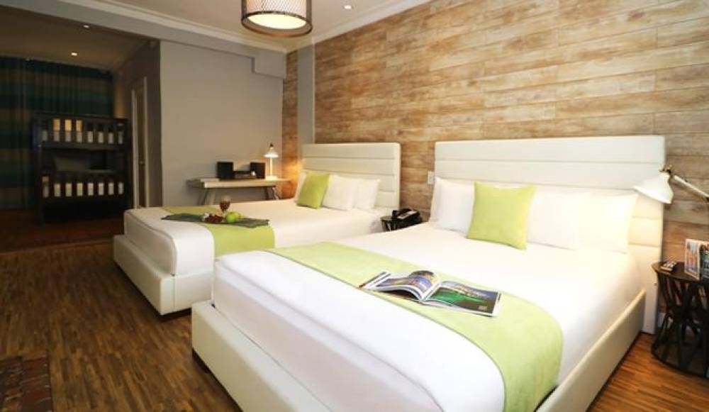 Chesterfield Hotel And Suites 3