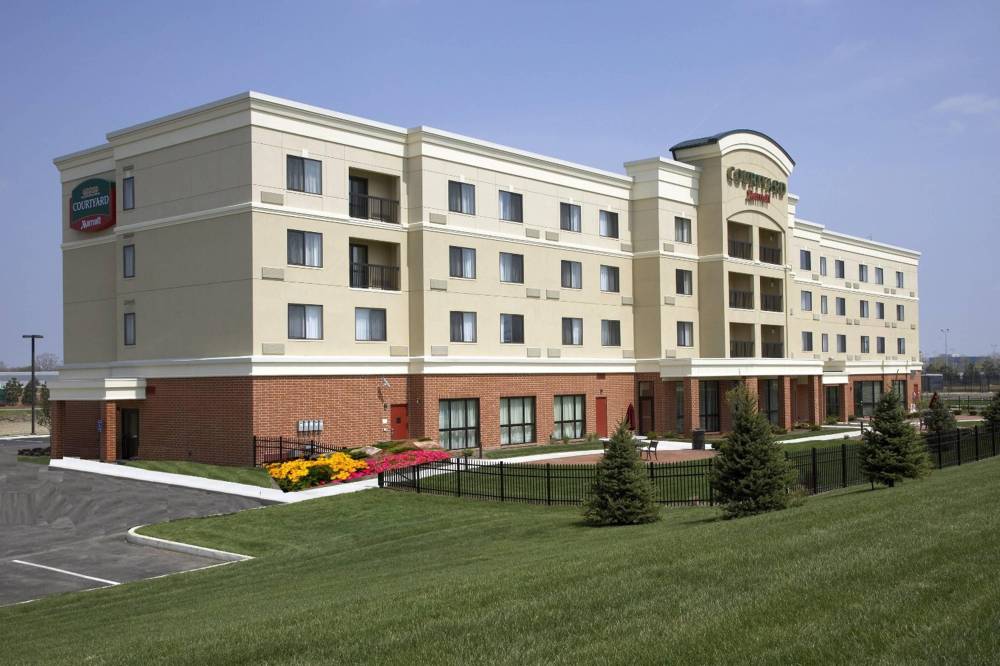 Courtyard By Marriott Dayton-university Of Dayton