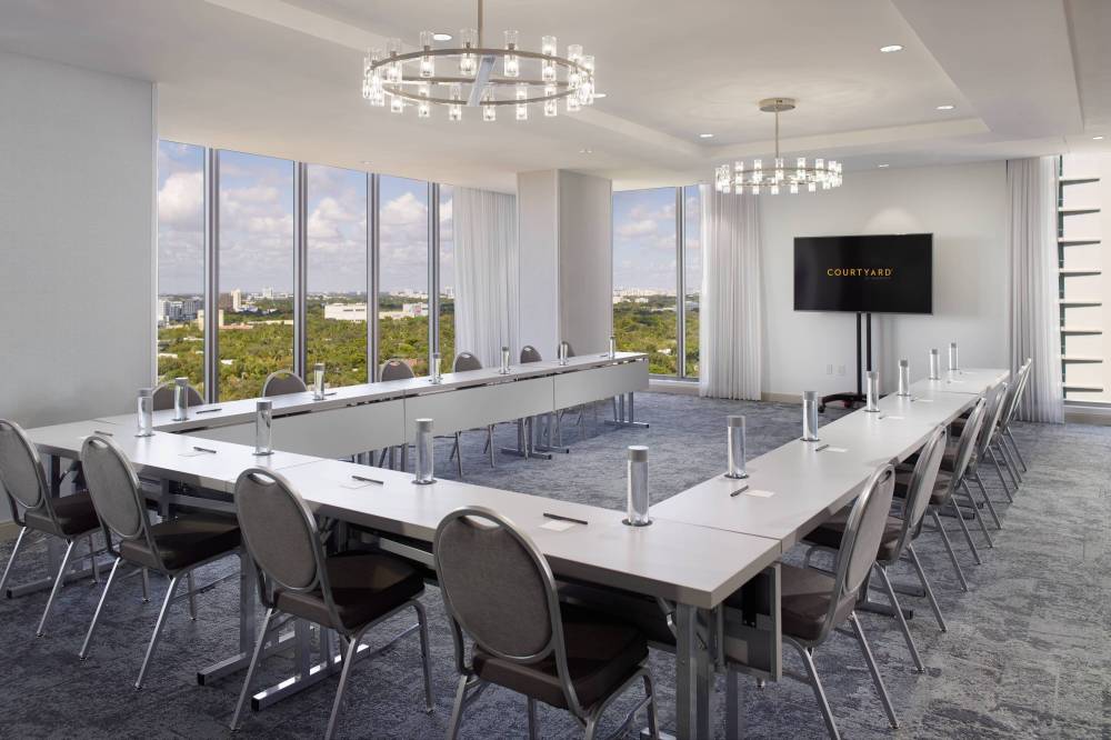 Courtyard By Marriott Miami Coconut Grove 5