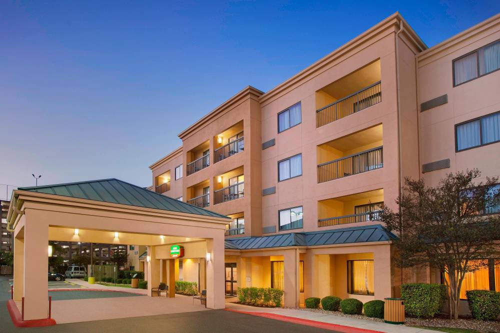 Courtyard By Marriott San Antonio Airport-north Star Mall