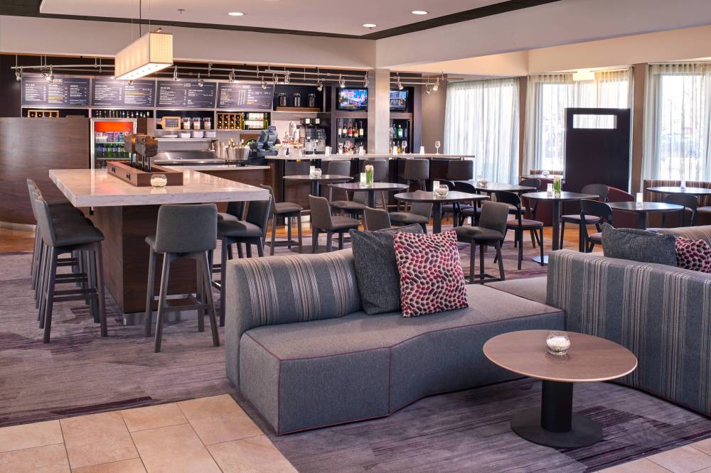 Courtyard By Marriott St Louis Downtown West 9