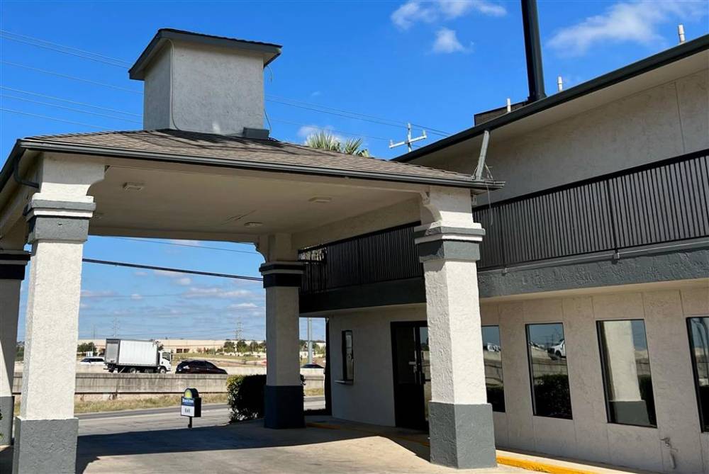 Days Inn By Wyndham Morgan's Wonderland / Ih-35 N