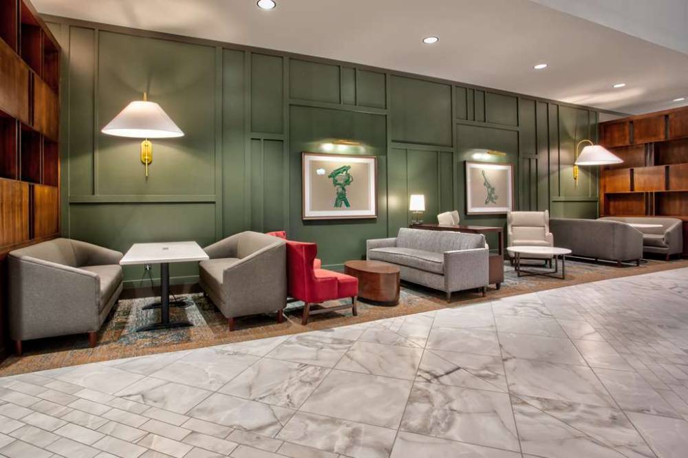 Doubletree By Hilton Lansing 3