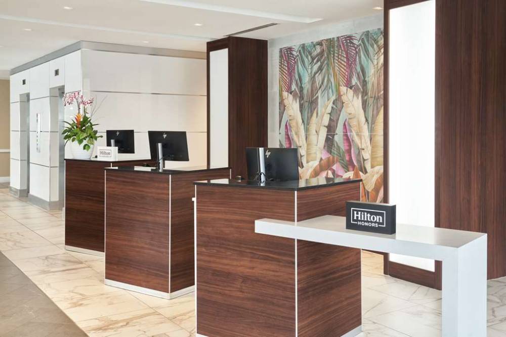 Doubletree By Hilton Miami North I-95 2