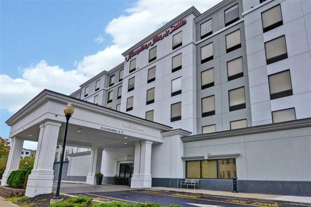 Hampton Inn And Suites Newark-harrison-riverwalk