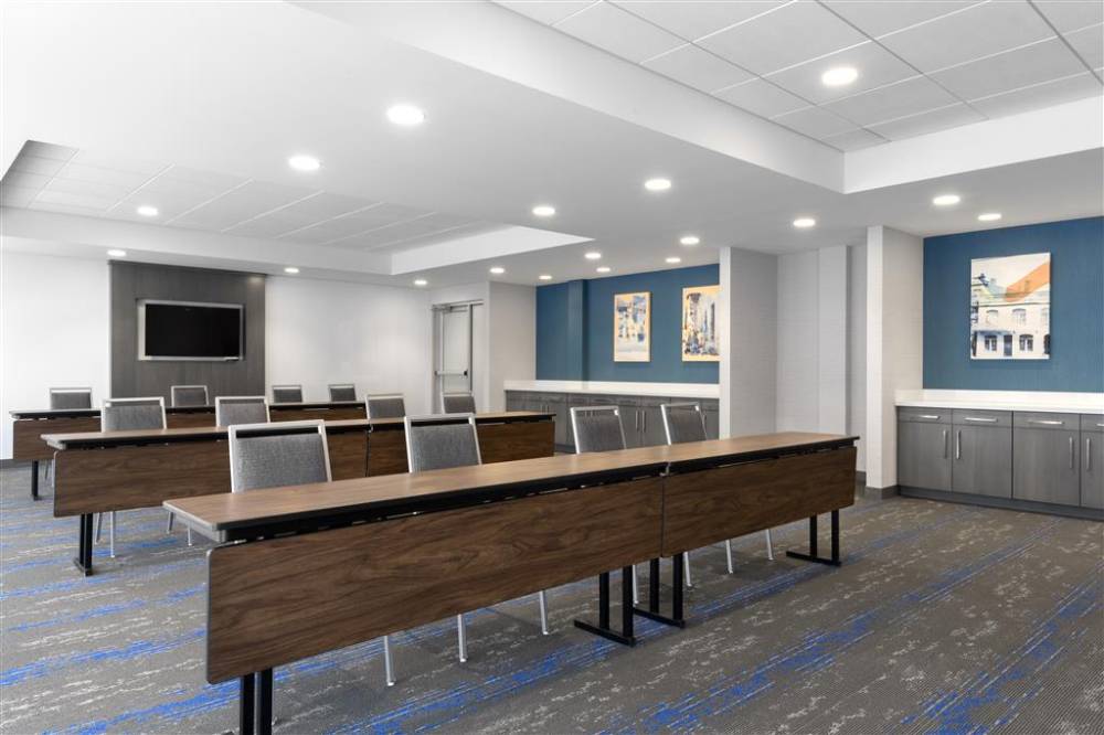 Hampton Inn And Suites St. Charles Old Town Area