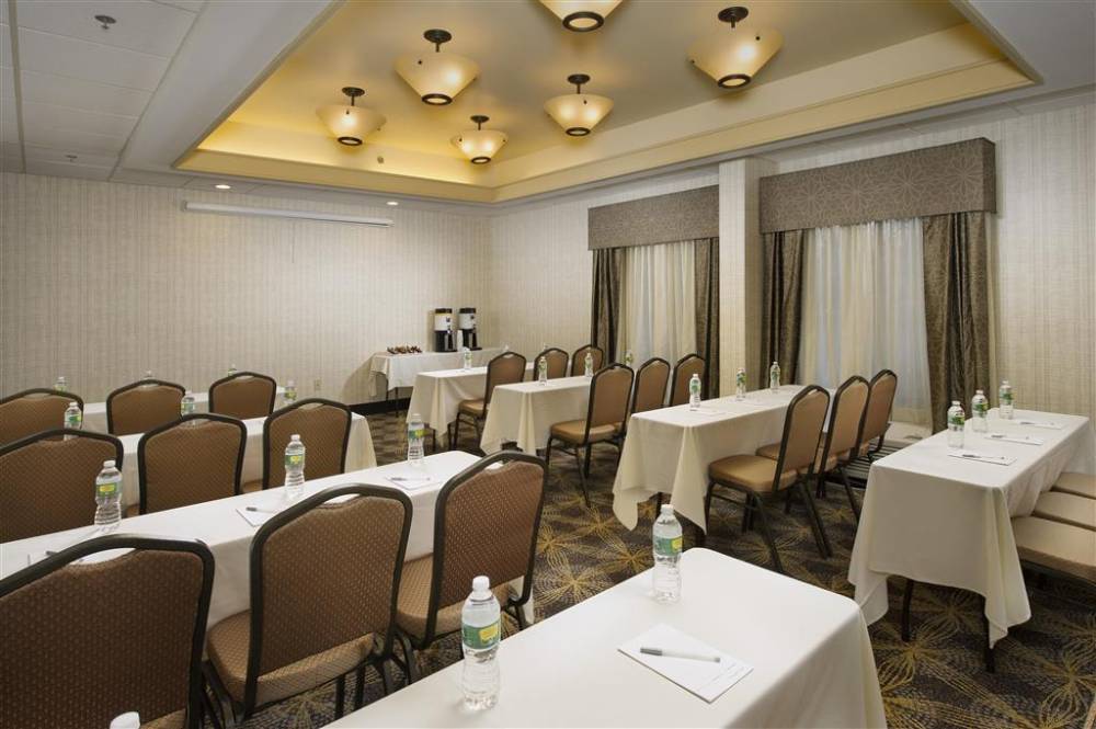 Hampton Inn Rochester-greece 2