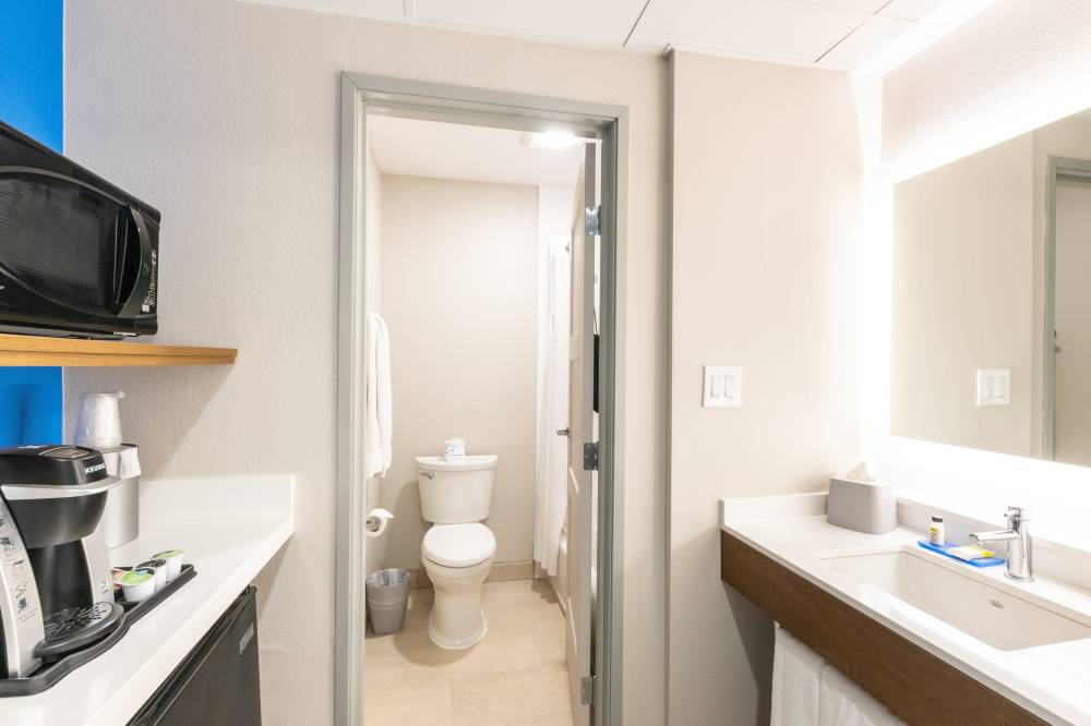 Holiday Inn Exp Anaheim West 1
