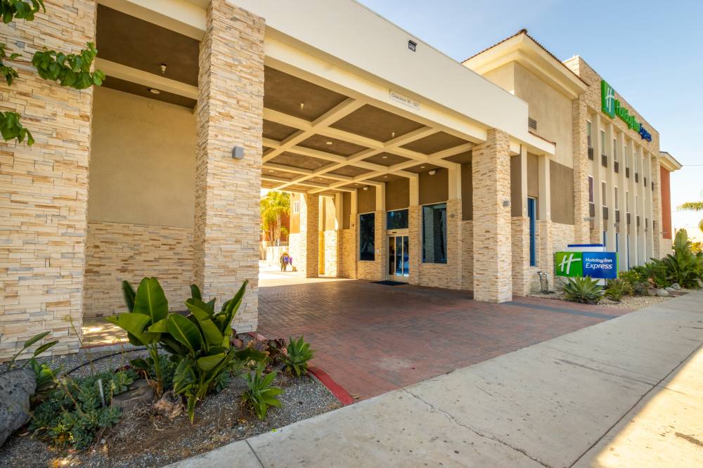 Holiday Inn Exp Anaheim West