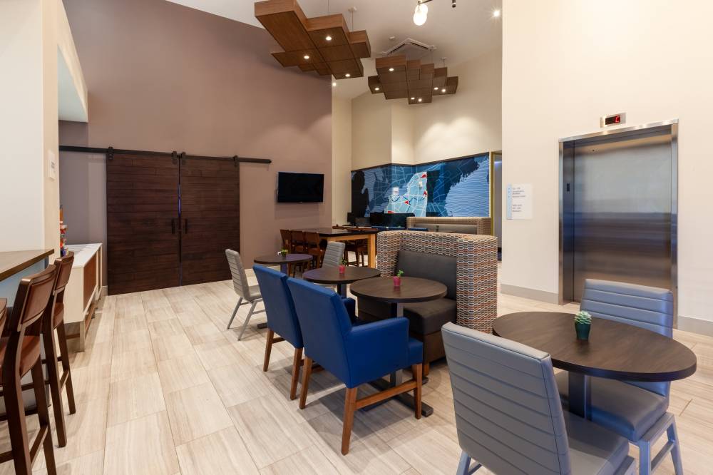 Holiday Inn Exp Brooklyn Sunset Park 3