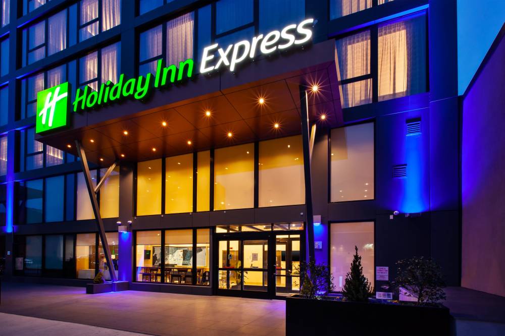 Holiday Inn Exp Brooklyn Sunset Park