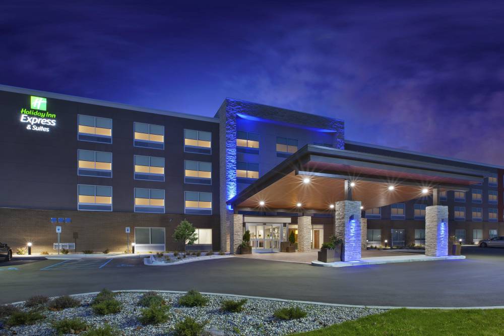 Holiday Inn Exp Stes Airport N