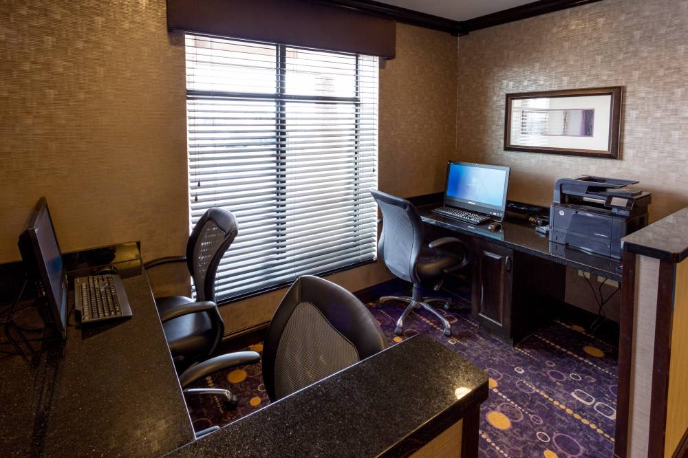 Holiday Inn Exp Stes Billings