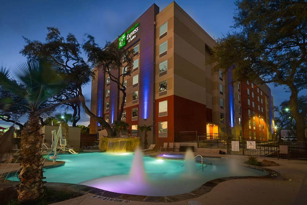 Holiday Inn Exp Stes Med Six F