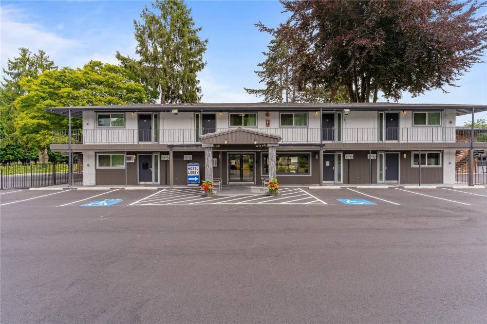 Interurban Suites Hotel, A Dazzler Select By Wyndham