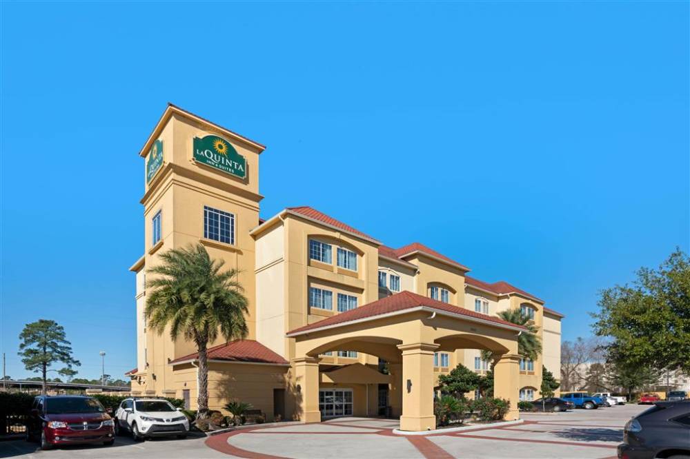 La Quinta Inn & Suites By Wyndham Houston Bush Intl Airpt E