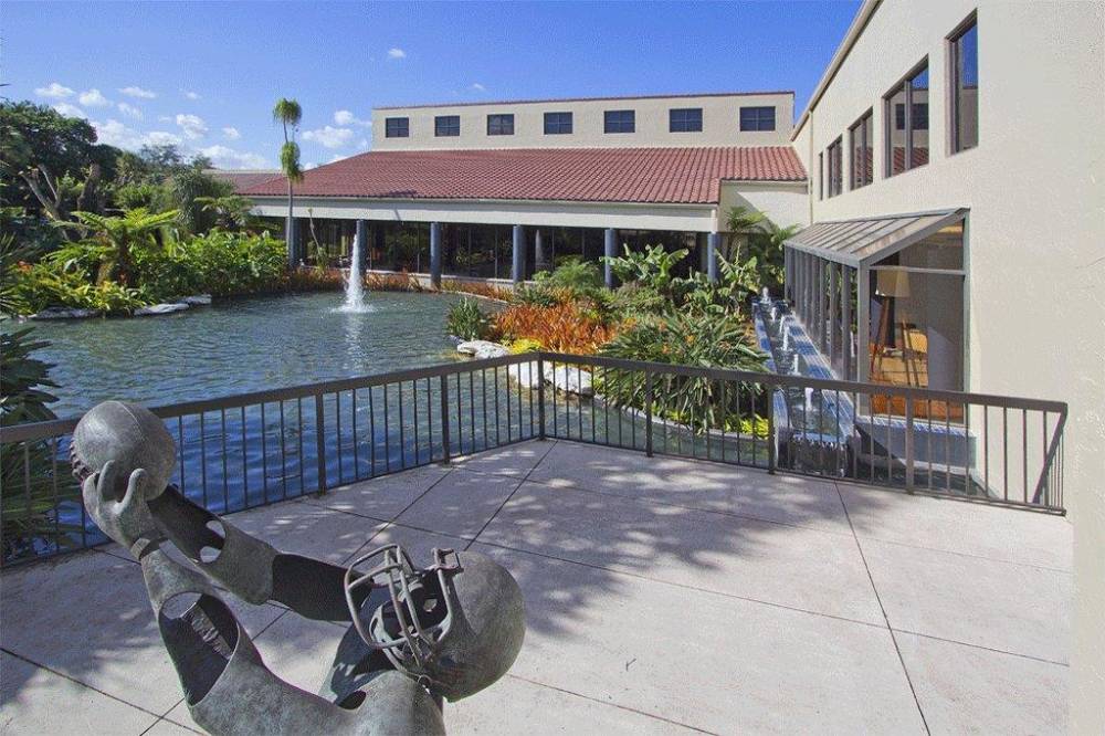 Miami Lakes Hotel
