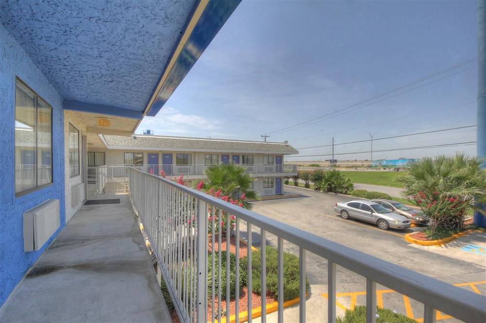 Motel 6 San Antonio-sam Houston