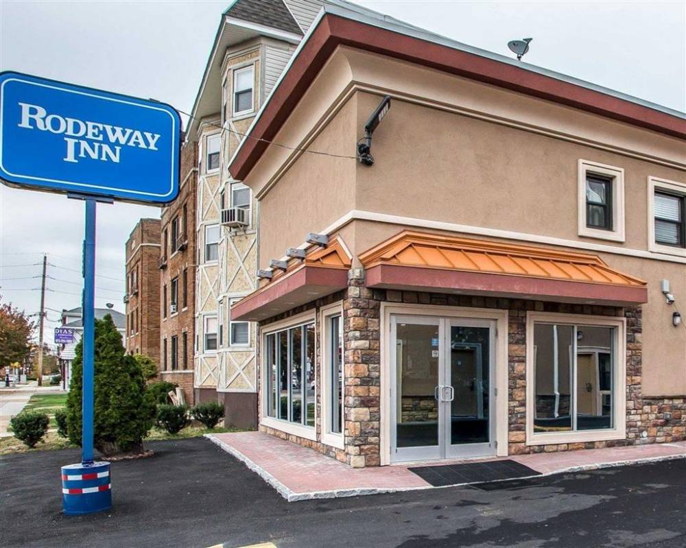 Rodeway Inn 1