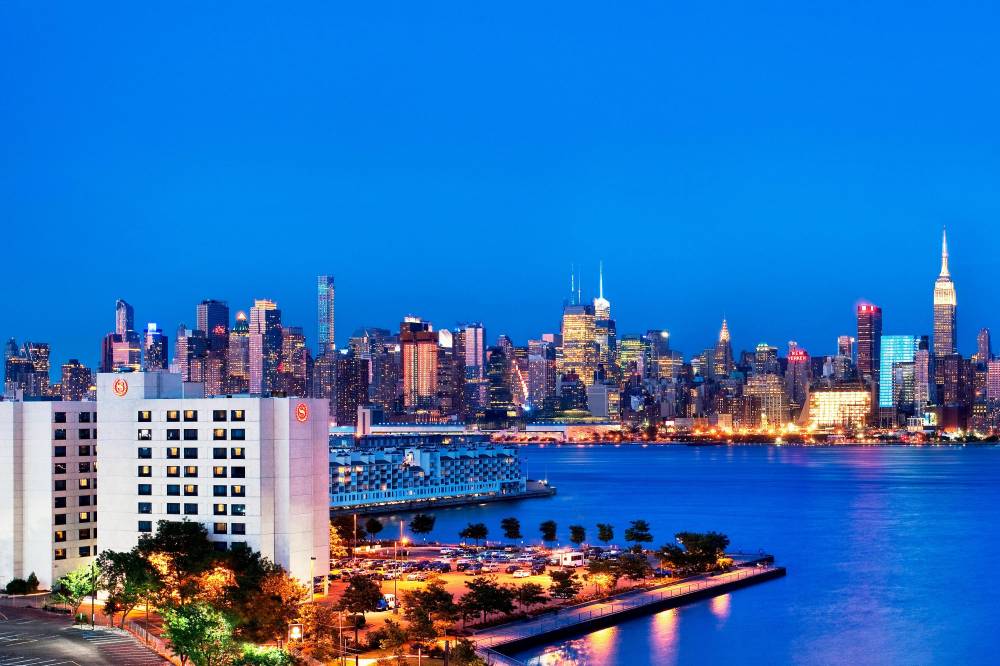 Sheraton Lincoln Harbor Hotel