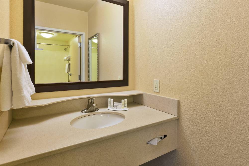 Springhill Suites By Marriott Grand Rapids Airport Southeast